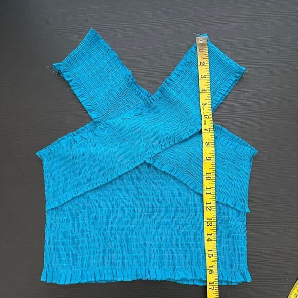 Urban Outfitters Blue Smocked V-Back Cross Neck Cropped Top Women's Size Large - Picture 7 of 9